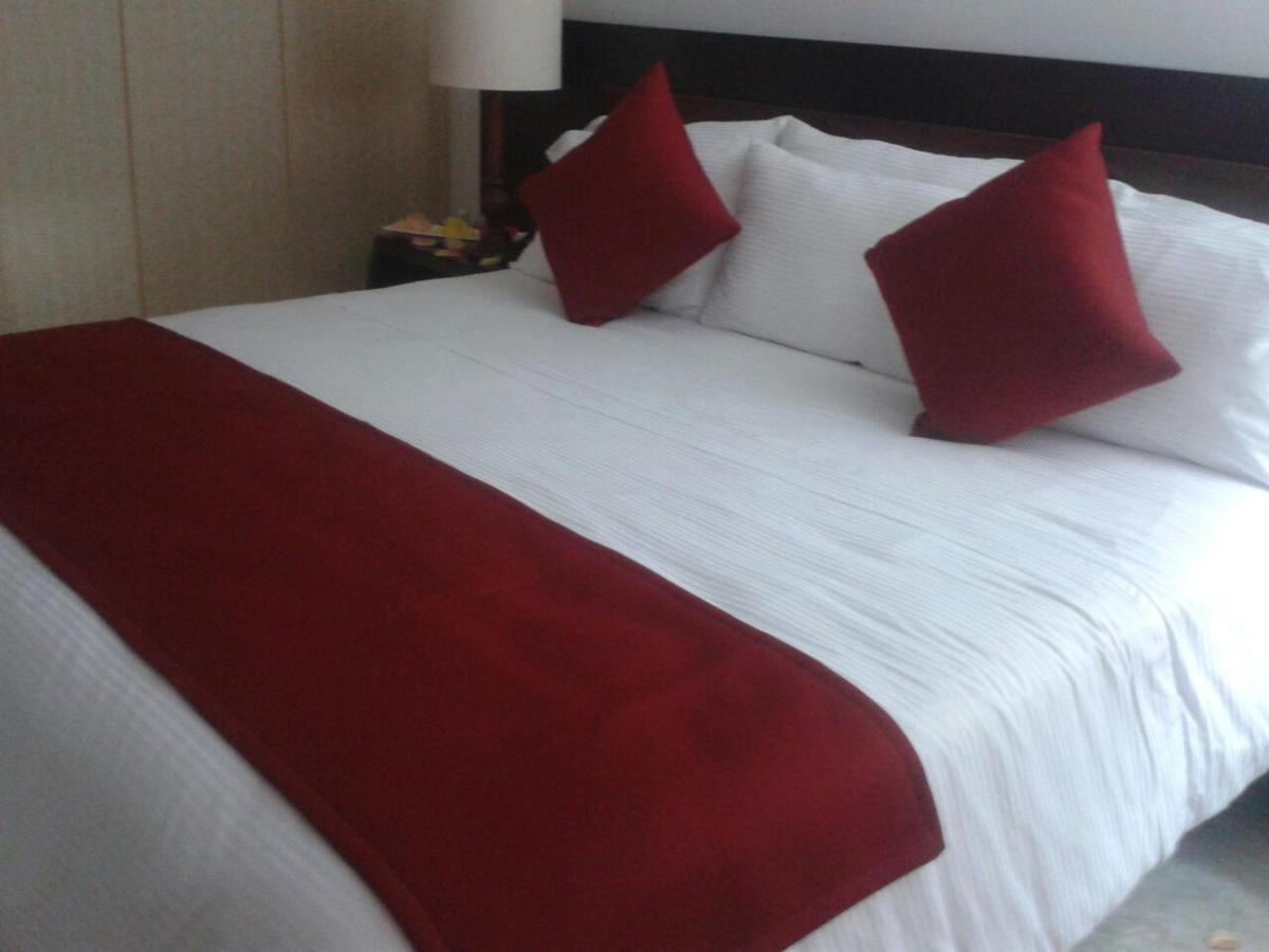 בוקארמנגה Hotel Palonegro מראה חיצוני תמונה