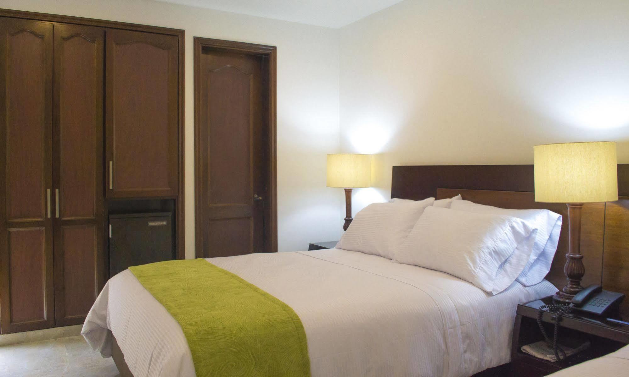 בוקארמנגה Hotel Palonegro מראה חיצוני תמונה